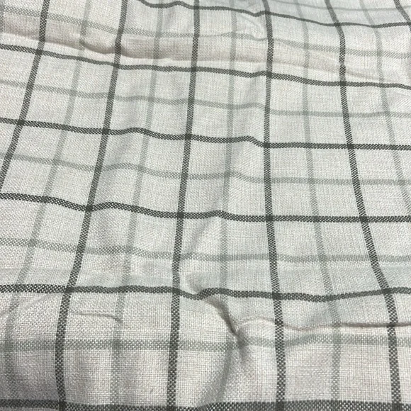 Madison Park one panel 50”x84”
Lined - Picture 4 of 8